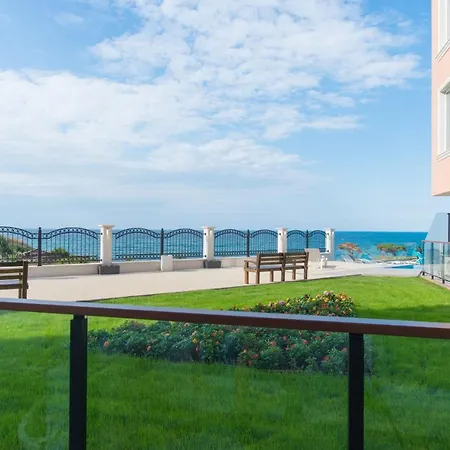 Casa Paradiso アパートホテル