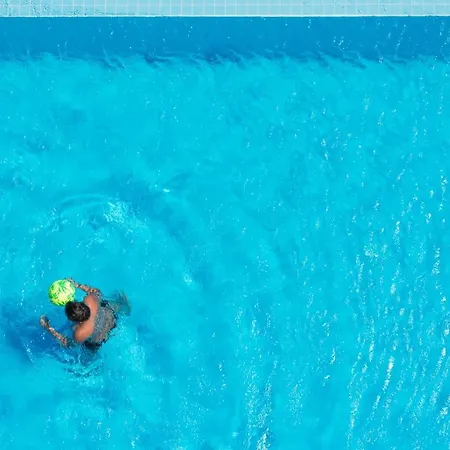 Casa Paradiso 公寓式酒店 4*