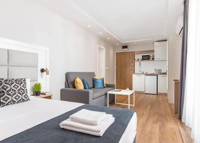 Casa Paradiso Aparthotel 4*