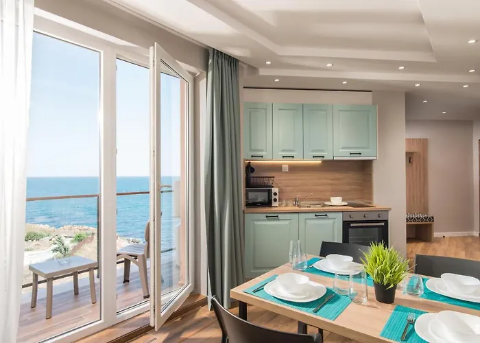 Casa Paradiso Aparthotel 4*