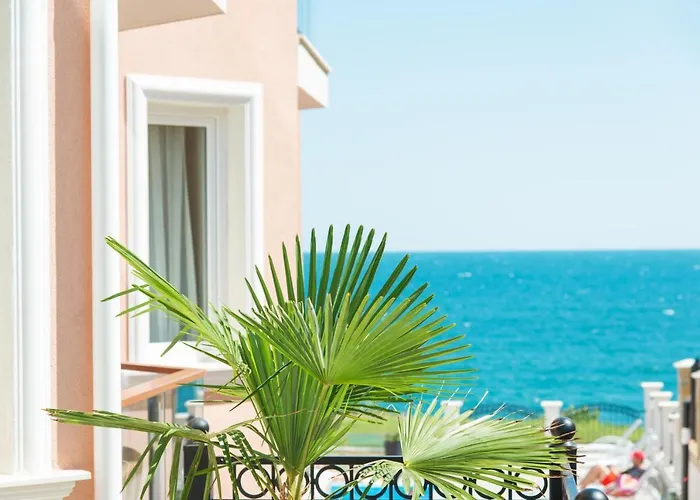 Casa Paradiso 4* אקהטופול