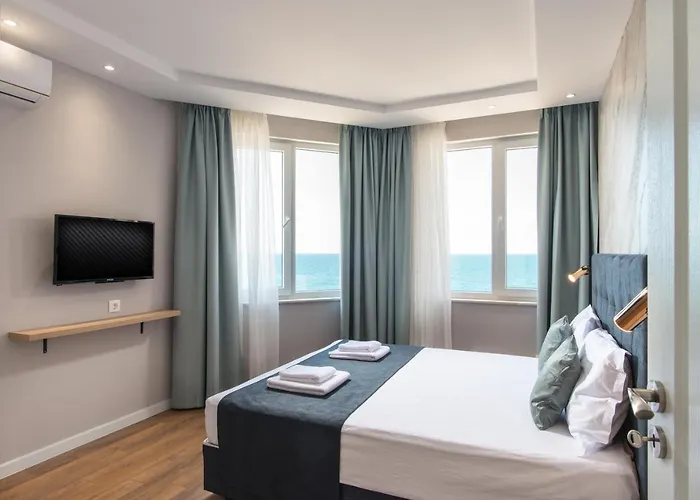 Casa Paradiso Aparthotel 4*